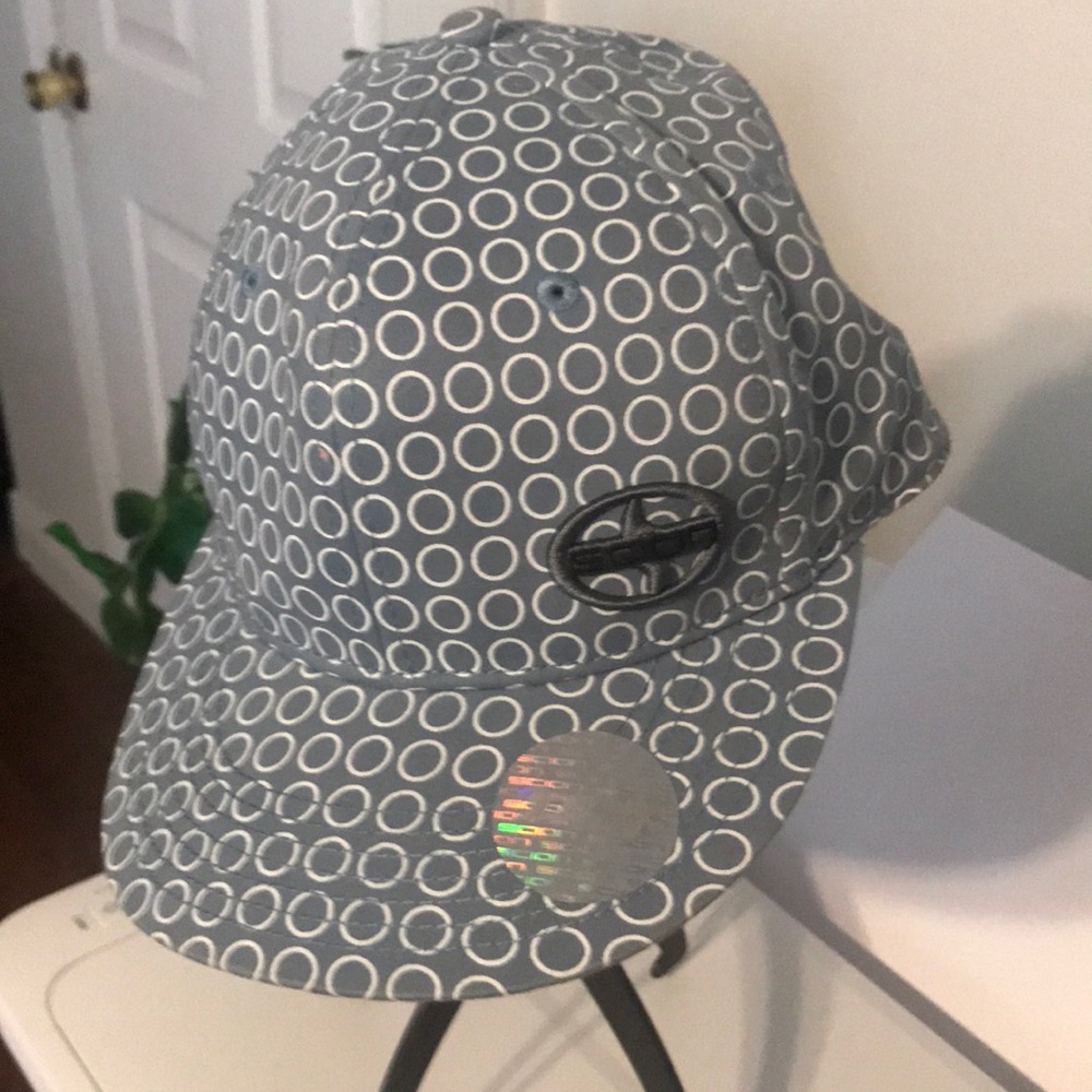 SCION CAP.    NWOT😀     L/XLG